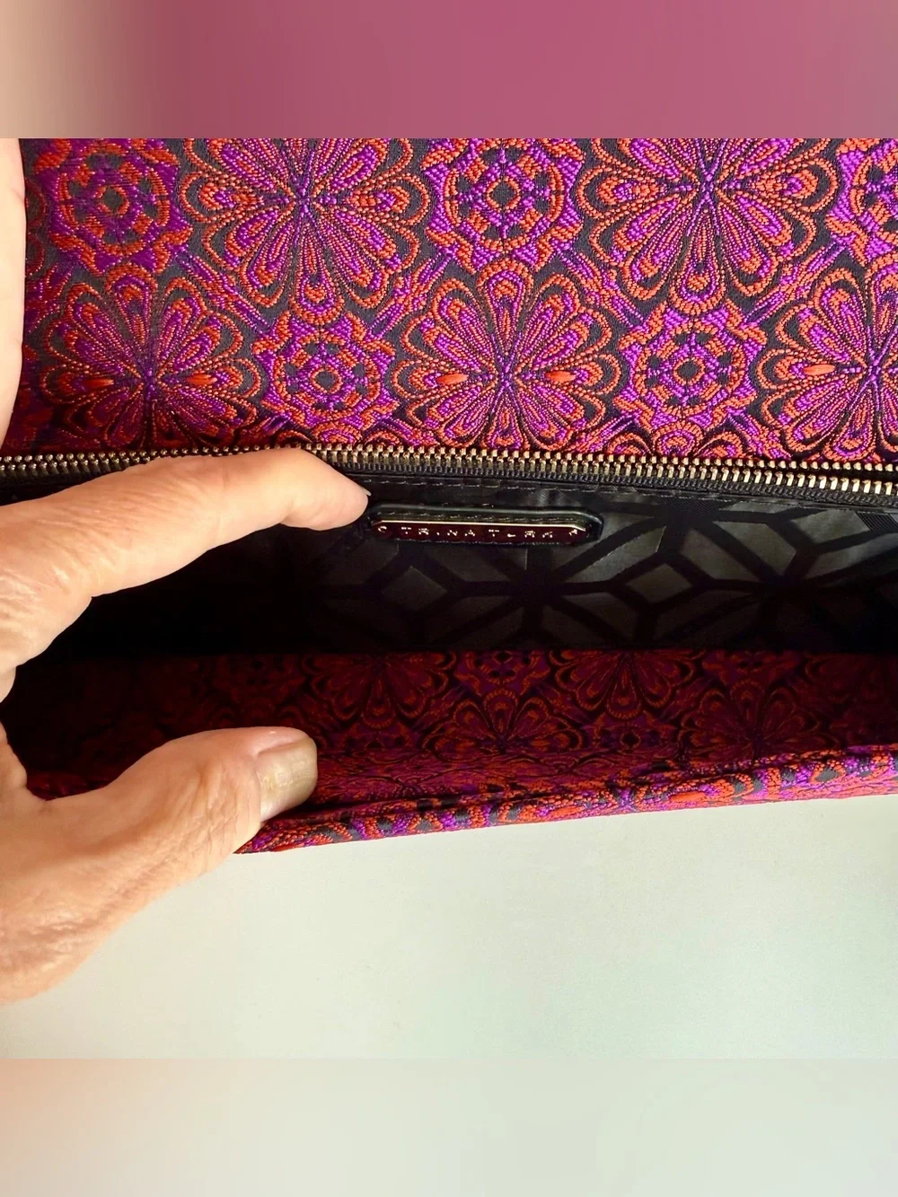 Trina Turk NWT Lush Floral Jacquard Berry Clutch Detachable Chain